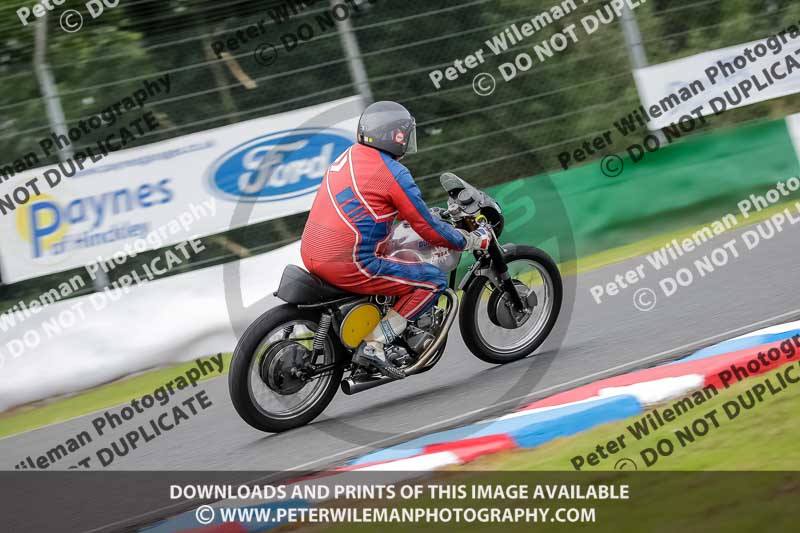 Vintage motorcycle club;eventdigitalimages;mallory park;mallory park trackday photographs;no limits trackdays;peter wileman photography;trackday digital images;trackday photos;vmcc festival 1000 bikes photographs
